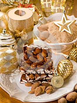 Almond nougat brittle