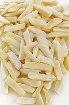 Almond nuts slivered