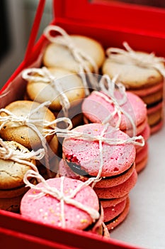 Almond and rabsberry cookies