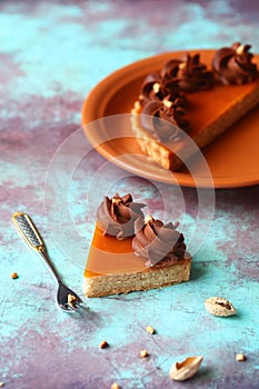 Almond tart with apricot jelly