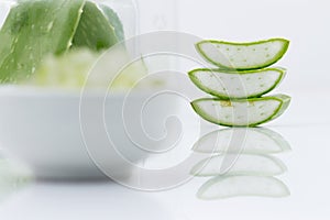 Aloe vera fresh leaf water can help neutralize free radicals Co