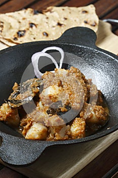 Aloo Pudina Saag from India