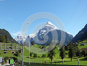 Alpes Suizos, cadena de montaÃÂ±as photo