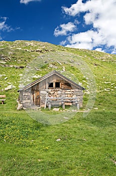 Alpine barn photo