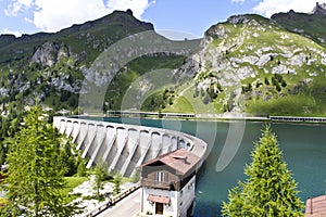 Alpine dam