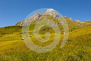 Alta montagna meridionale Tirolo La zona. popolare viaggio destinazione. da montagna 