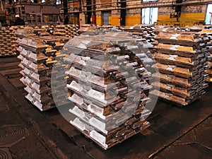 Aluminium ingots