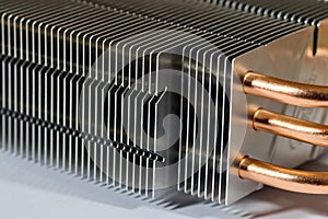 Aluminium radiator with copper heat pipe