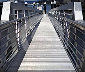 Aluminum dock ramp