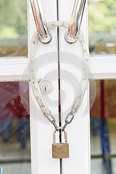 Aluminum door lock with chain