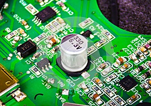 Aluminum electrolyte or electrolytic capacitors in electronic circuit board