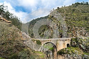 Alvarenga bridge photo