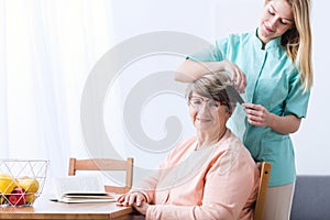 Alzheimer woman and carer