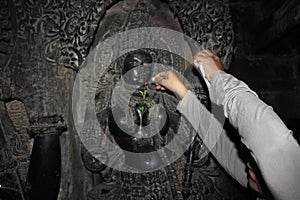 Amazing micro work done sculpture inside the main sanctum of Hoysaleswara Temple