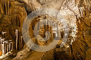 amazing photos of Drach Caves in Mallorca, Spain