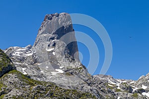 Amazing view of Naranjo de Bulnes mountain