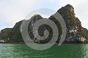 Amazing views of karst mountains and landscapes during a 1 day boat tour in Cat Ba, Vietnam.