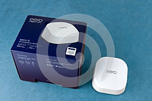 Amazon Eero 6 wifi internet router box packaging