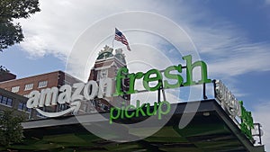 Amazon fresh pickup at Starbucks corporate headquarters