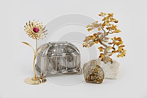 Amber tree and casette, Perfume and gold flower