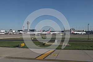 American Airlines Airbus A321-200 Airplane N982VJ at ORD