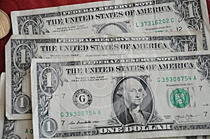 AMERICAN DOLLARS BILLS ON ONE