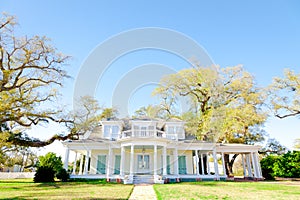 American Home: Southern-Style Mansion