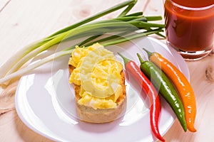 American style scrambled eggs