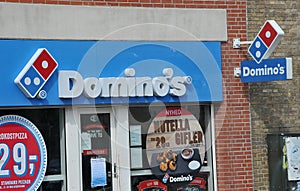 AMERICANE CHAIN DOMINO`S PIZZA FASY FOOD PLACE