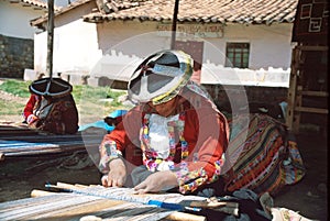 Amerindian woman and Andean textile