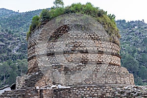 Amluk-Dara stupa is located in Swat valley of Pakistan. It is a part of Gandhara civilization at Amluk-Dara. The stupa is believed