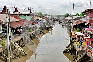 Amphawa Floting Market in Thailand