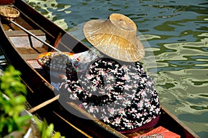 Amphawa, Thailand: Woman at Floating Market