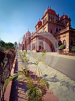 AMRITSAR CITY : KHALSA COLLEGE OUTSIDE BUILDING VIEW IN NORTH INDIA, PUNJAB