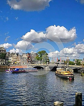 #amsterdam #holand #niderland #boat #city #kanal