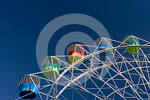 Amusement Park: Colorful Wheel