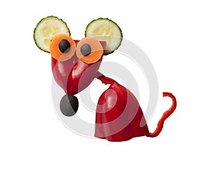 Amusing mouse made of pepper and cucumber