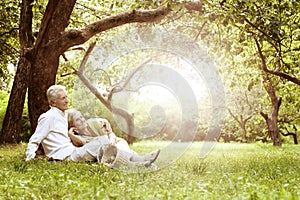 Amusing old couple on picnic