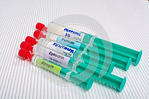 Anaesthetic induction syringes