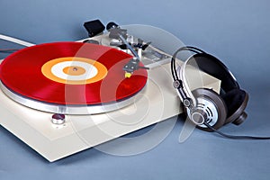 Analog Stereo Turntable Vinyl Record Player with Red Disk and He