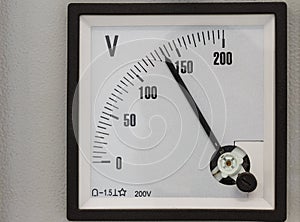 Analog volt meter