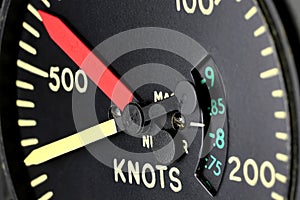 Analogue airspeed indicator