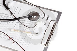 Anamnesis form on the clipboard
