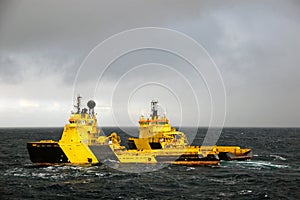 Anchor handling of Semi submergible in North Sea photo