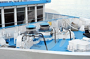 Anchor winch with hawser