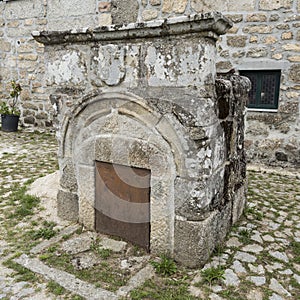 Ancient Barbosa Dipping Fountain