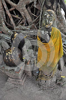 Ancient buddha statue at Wat Bang Kung in Samut Songkhram