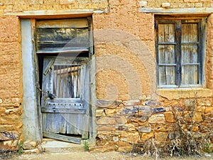 old door in rural landscapes in Zamora province photo