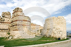 Antiguo fortaleza muro 