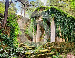 ancient greek temple ruins